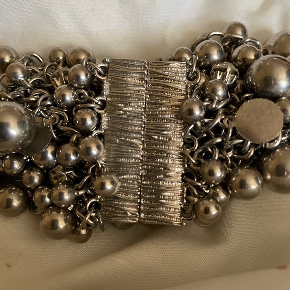 Tracy, Lynn chunky magnetic bracelet - Picture 11 of 11